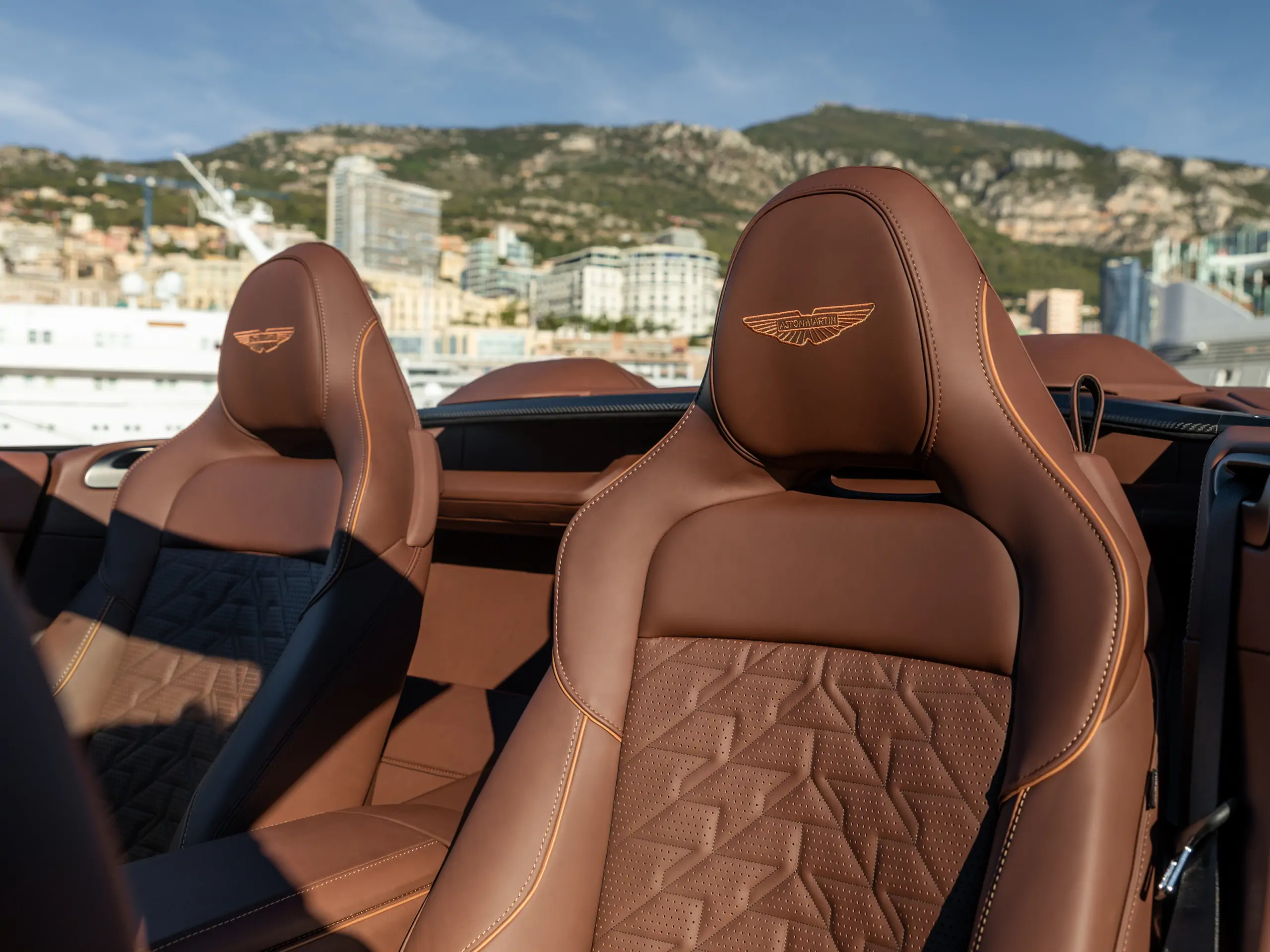 Image ASTON MARTIN Vanquish Volante V12 5.2 835ch BVA