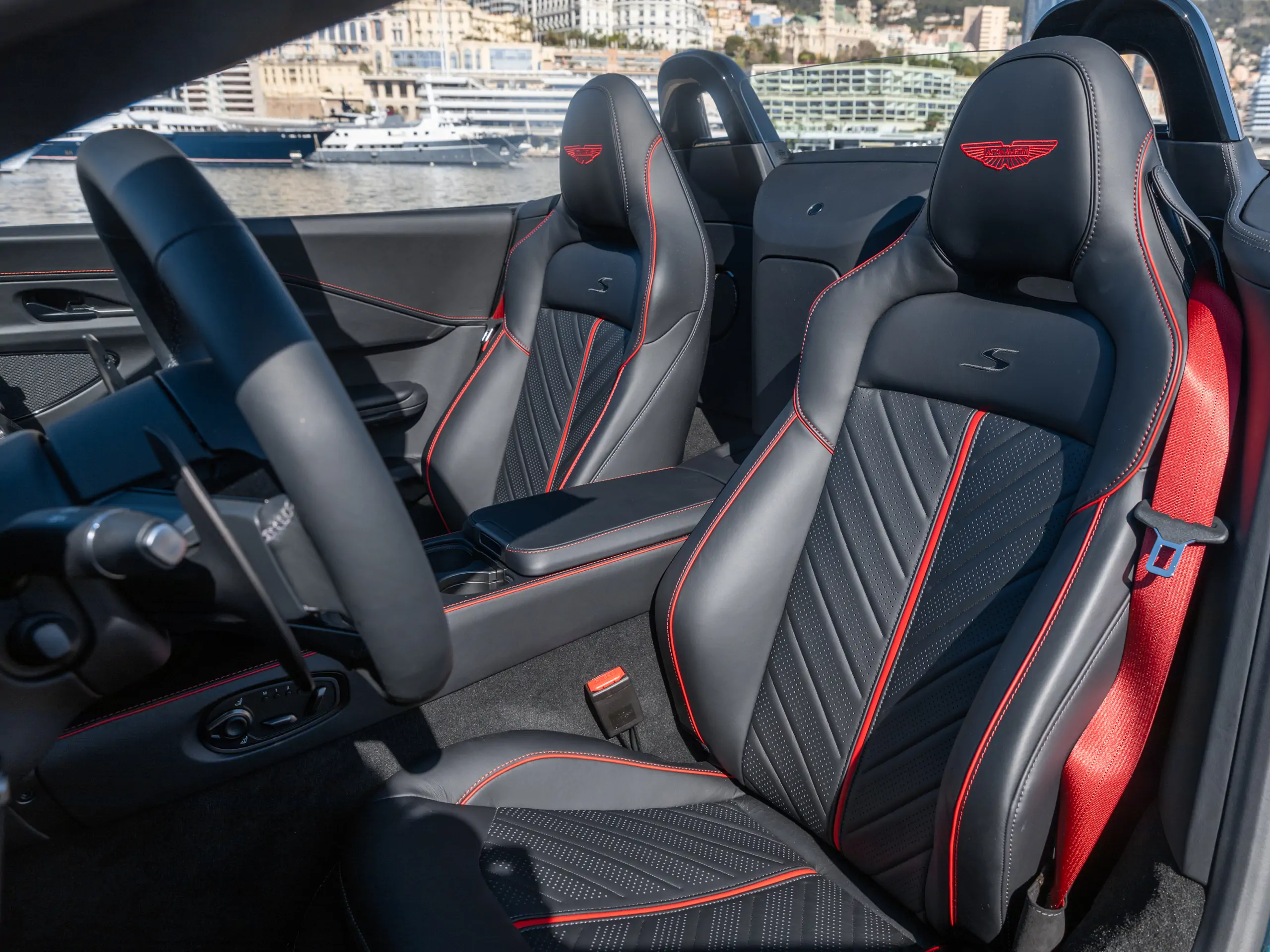 Image ASTON MARTIN Vantage S Roadster V8 4.0 680ch BVA