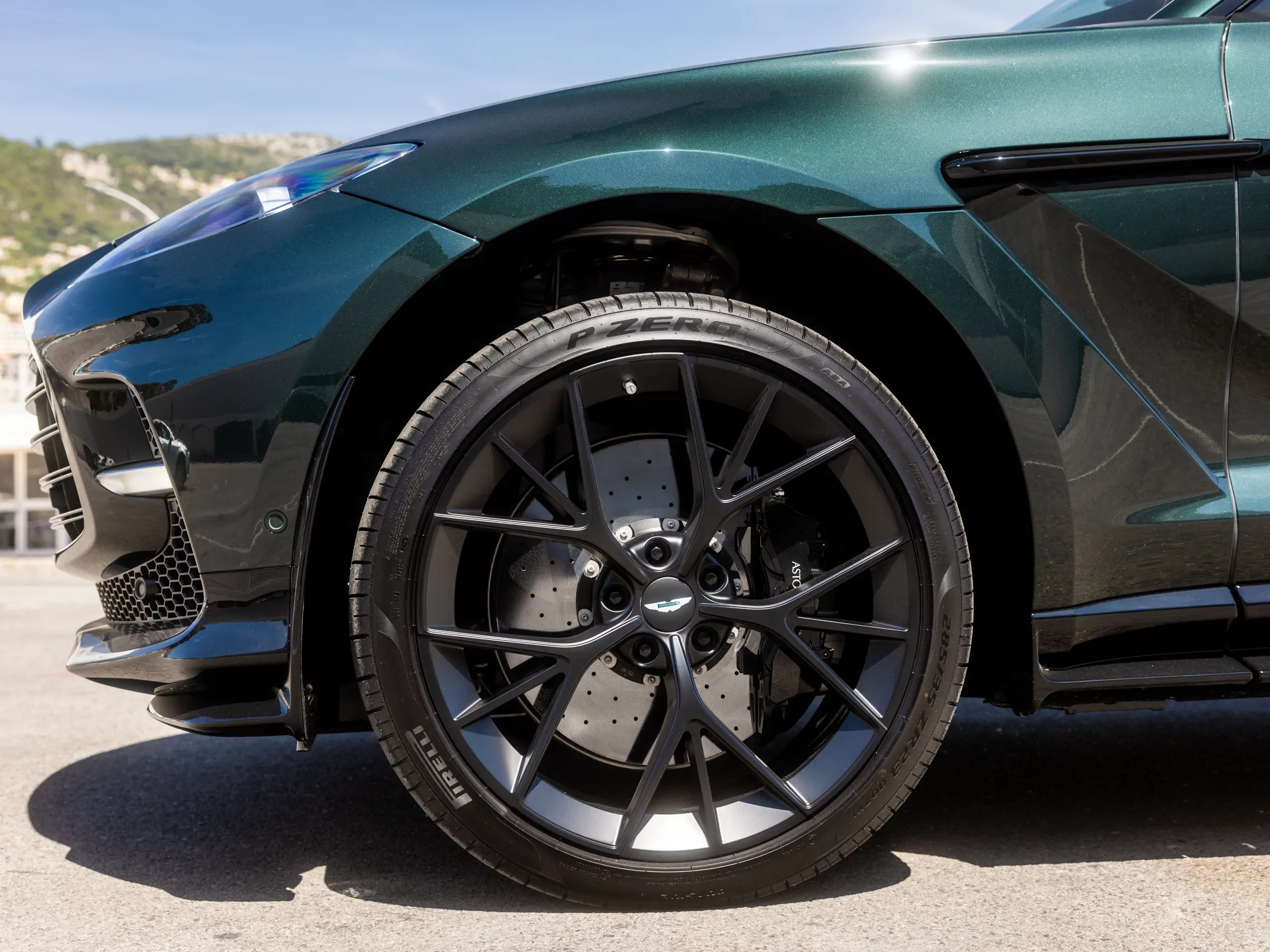Image ASTON MARTIN DBX V8 4.0 Biturbo 707ch BVA9