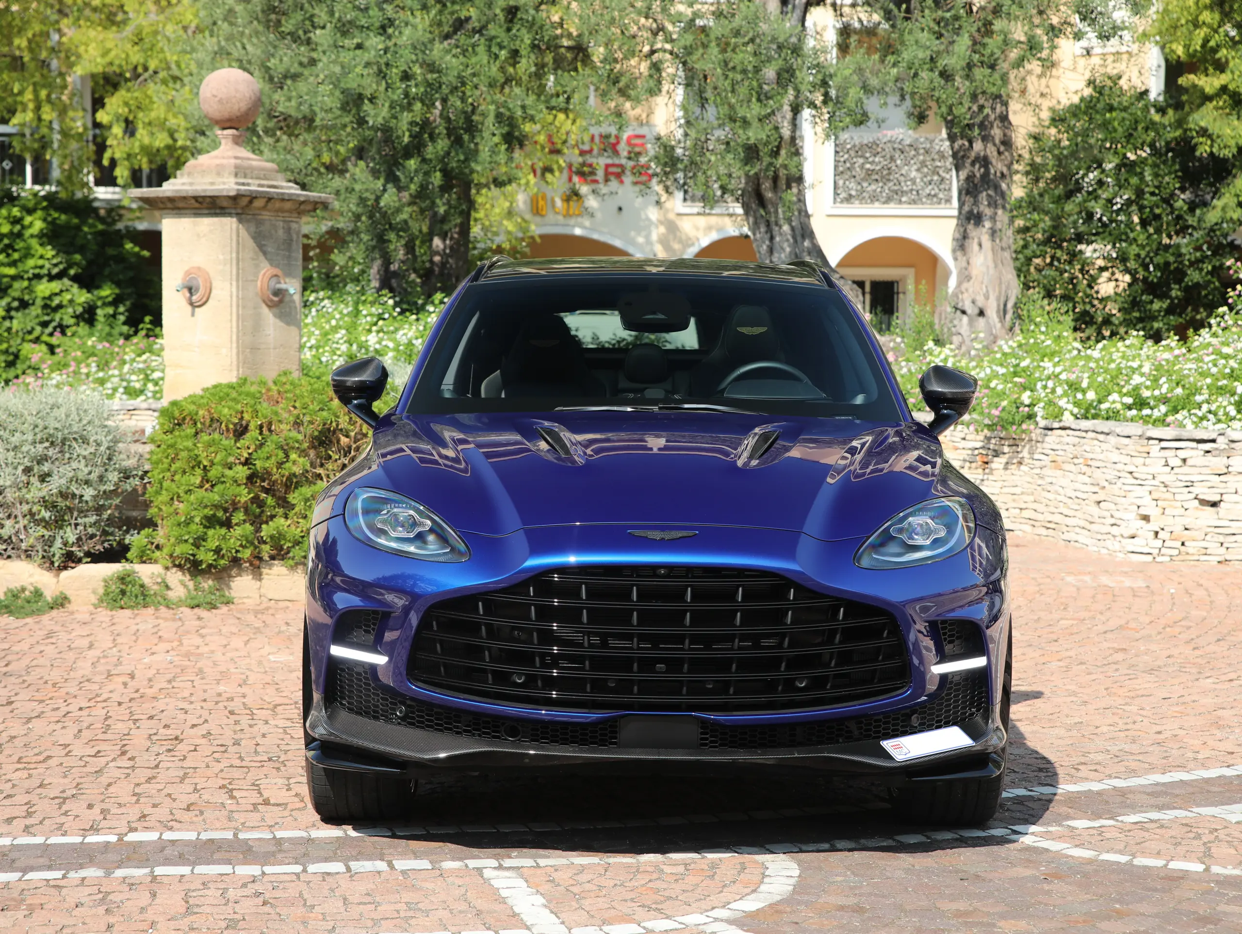 Image ASTON MARTIN DBX V8 4.0 Biturbo 707ch BVA9